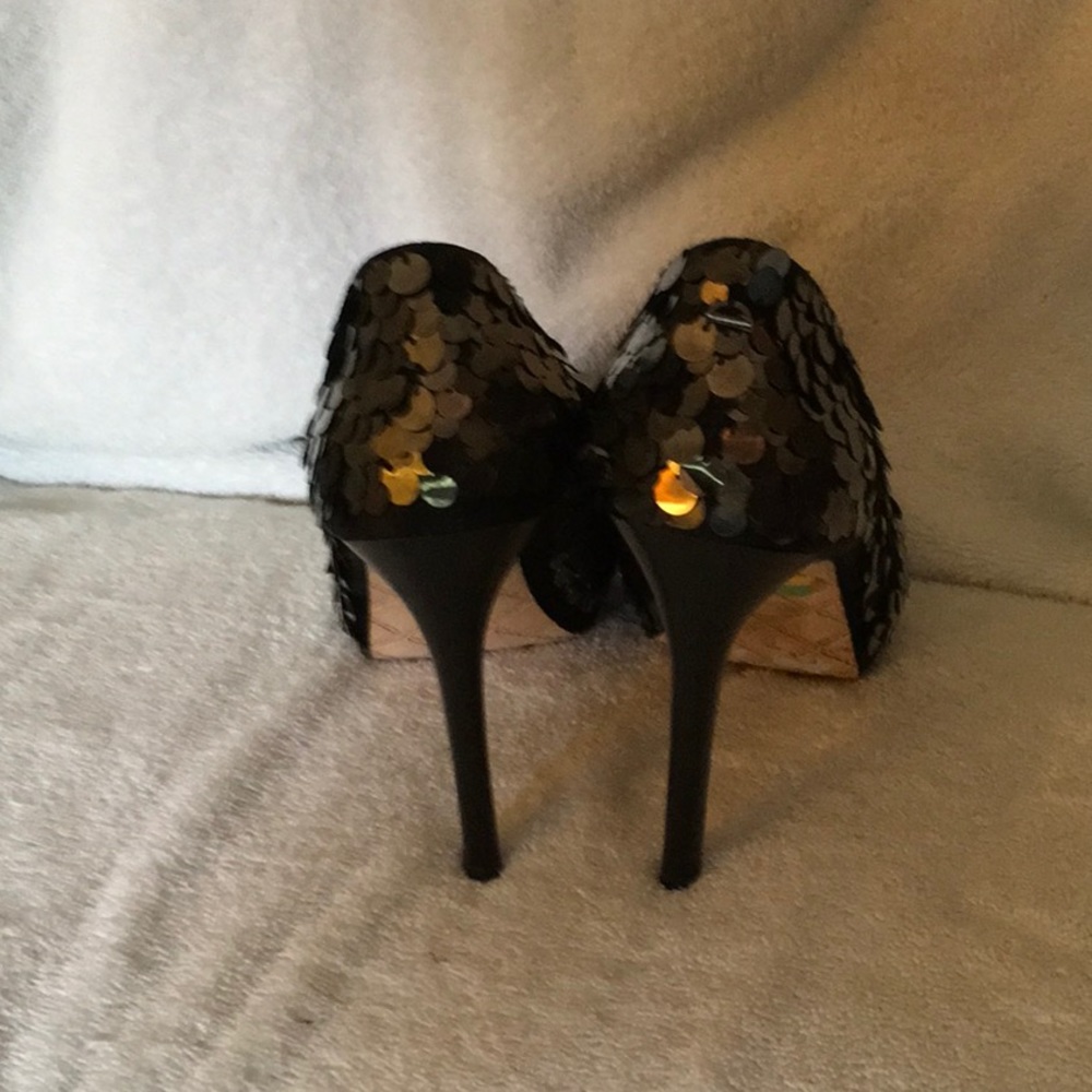 L.A.M.B. Pewter Sequin Platforms Size 7.5 - image 4
